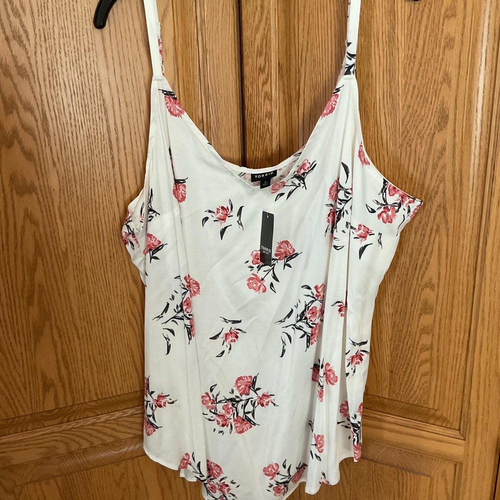 NWT Torrid Floral Print Women's Top